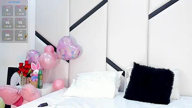 XimenaCosta online show from 9, 4, 2026