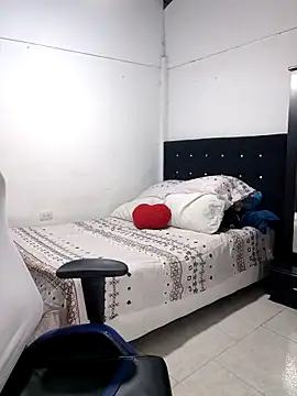 karly hot  online show from 16, 12, 2025