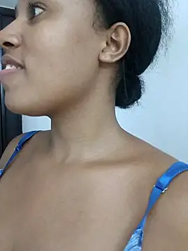 MoniqueMulberry online show from 13, 9, 2025