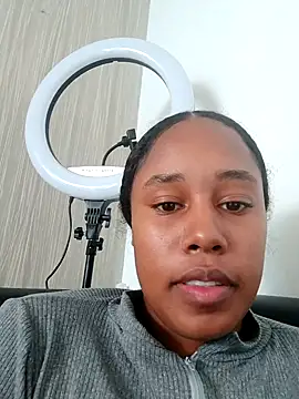 MoniqueMulberry online show from 24, 9, 2025