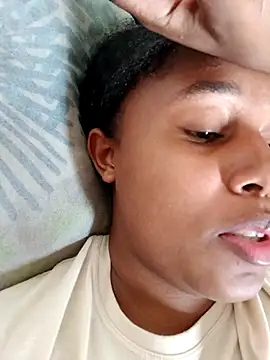 MoniqueMulberry online show from 4, 10, 2025