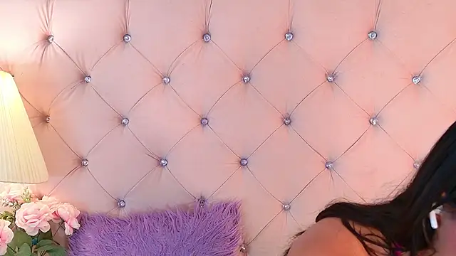 Snapshot of CaterinaRomano chatting on 19, 2, 2026 CaterinaRomano online show from 19, 2, 2026