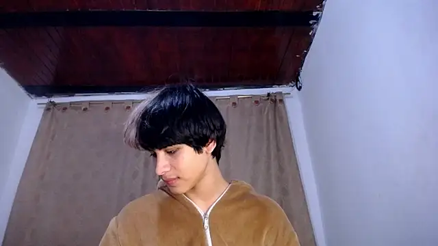 DaraKat18 online show from 7, 4, 2026