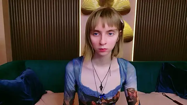 Beverly Gomes online show from 3, 3, 2026