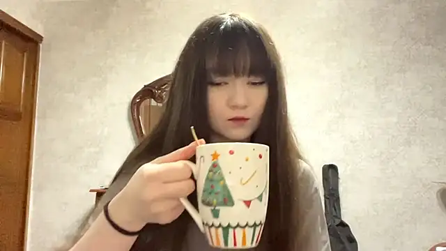 Snapshot of Pikmigirl18 chatting on 17, 10, 2025 Pikmigirl18 online show from 17, 10, 2025