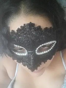 LOCA GIRL online show from 13, 9, 2025