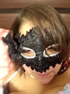 LOCA GIRL online show from 26, 10, 2025