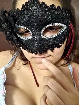 LOCA GIRL online show from 11, 11, 2025