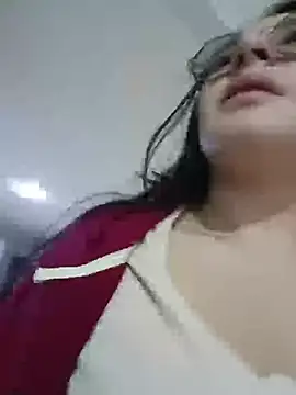 Bella Sumers online show from 17, 4, 2026