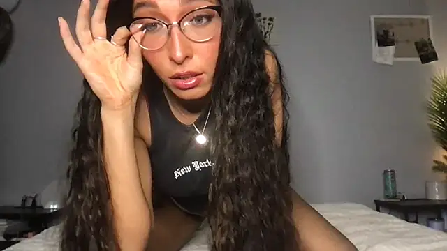 MichelleXClarice online show from 22, 9, 2025