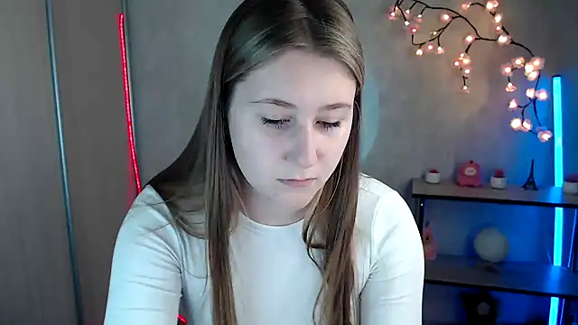 Snapshot of Milka_kamila chatting on 8, 6, 2026 Milka kamila online show from 8, 6, 2026