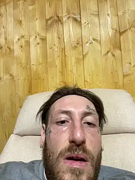 Snapshot of dennis89768 chatting on 1, 3, 2026 dennis89768 online show from 1, 3, 2026