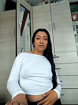 Snapshot of Coralaine_96 chatting on 19, 9, 2025 Coralaine 96 online show from 19, 9, 2025