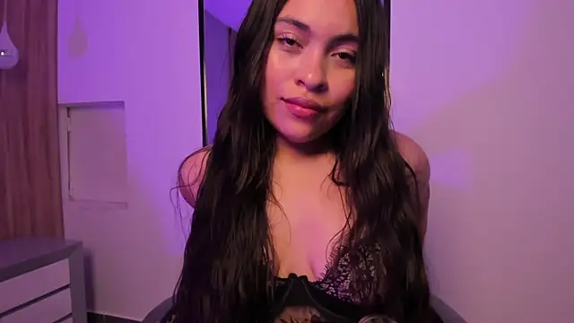 Snapshot of allie_bruce chatting on 26, 4, 2026 allie bruce online show from 26, 4, 2026