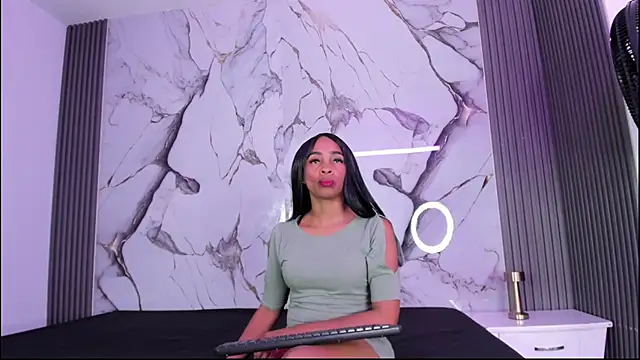 Hillarytonsonx online show from 10, 9, 2025