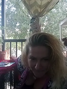 Goldenndoll online show from 21, 10, 2025