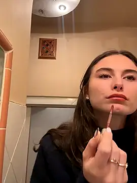 SophiiaStarr online show from 25, 11, 2025