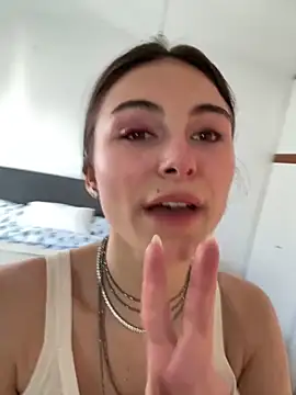 SophiiaStarr online show from 9, 4, 2026