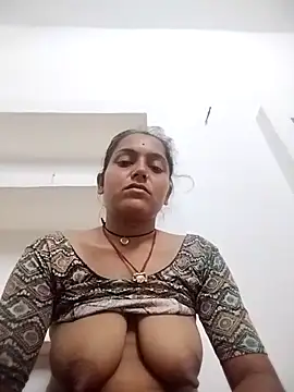 Snapshot of Sonam_shinde chatting on 23, 4, 2026 Sonam shinde online show from 23, 4, 2026