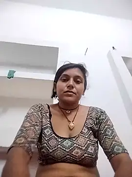 Snapshot of Sonam_shinde chatting on 28, 5, 2026 Sonam shinde online show from 28, 5, 2026