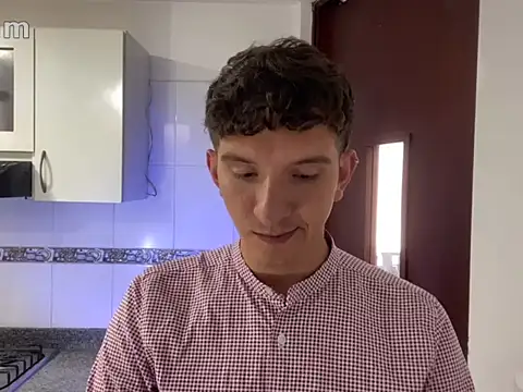 Snapshot of MelinaVelvet chatting on 8, 4, 2026 MelinaVelvet online show from 8, 4, 2026