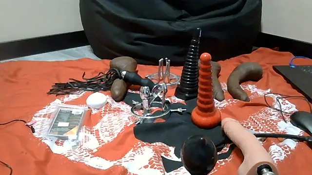 denisboyfucktoy online show from 2, 6, 2026