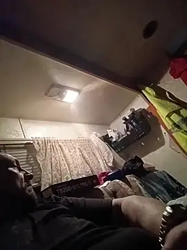 Snapshot of Chris_is_spun chatting on 2, 11, 2025 Chris is spun online show from 2, 11, 2025