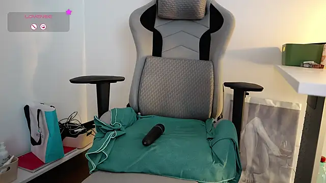 GingerAleMILF online show from 18, 9, 2025