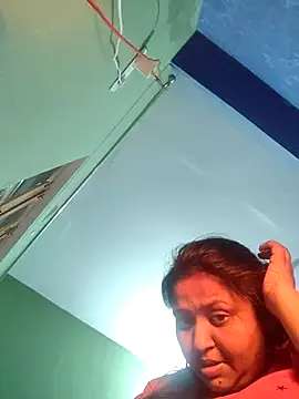 bitch-horny online show from 4, 2, 2026