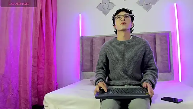 0anonimo bottom1 online show from 15, 9, 2025