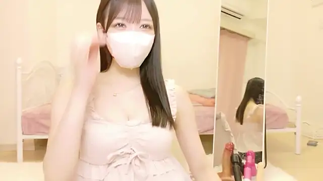 roachan  online show from 3, 3, 2026