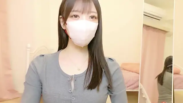 roachan  online show from 5, 3, 2026