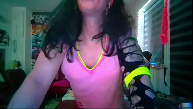 Snapshot of hellgirl1980 chatting on 15, 5, 2026 hellgirl1980 online show from 15, 5, 2026