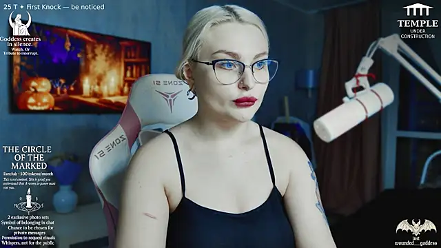 Snapshot of Wounded_Goddess_ chatting on 3, 11, 2025 Wounded Goddess  online show from 3, 11, 2025