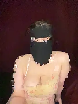 Snapshot of RooVaaN-Xx chatting on 9, 2, 2026 RooVaaN-Xx online show from 9, 2, 2026