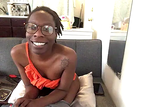 littyleesh1 online show from 4, 12, 2025