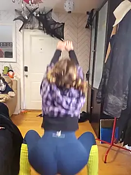 Blossom94 online show from 9, 10, 2025