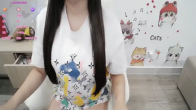 Snapshot of Eirlys18 chatting on 15, 9, 2025 Eirlys18 online show from 15, 9, 2025