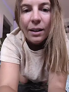 Snapshot of story_of_sarah chatting on 17, 7, 2026 story of sarah online show from 17, 7, 2026