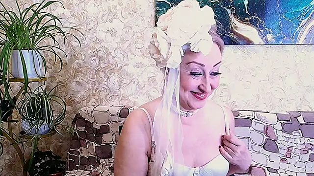  Sara  Smith  online show from 8, 3, 2026