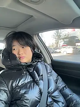 Snapshot of Fengbaby-555 chatting on 17, 12, 2025 Fengbaby-555 online show from 17, 12, 2025