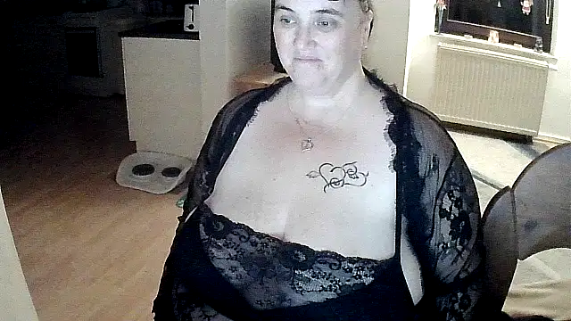 Minou1610 online show from 10, 11, 2025