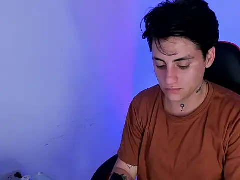 PeytonBox online show from 4, 12, 2025