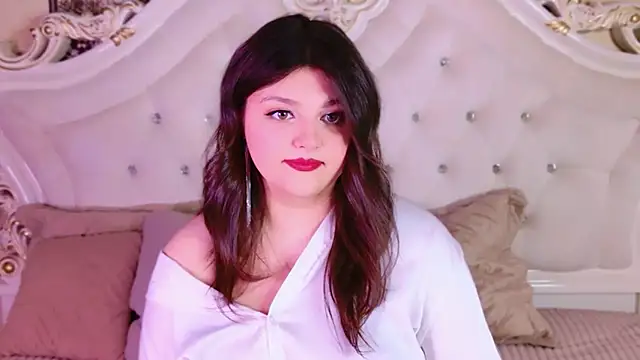 UR BELLA online show from 8, 10, 2025