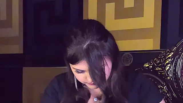 UR BELLA online show from 10, 10, 2025