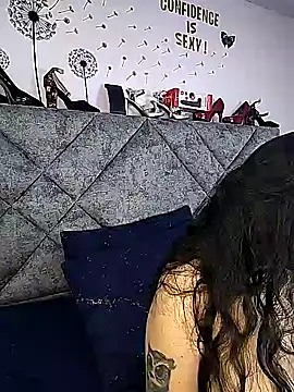 Shantey Laurent online show from 12, 4, 2026