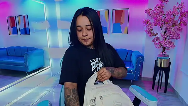 Black roseee online show from 7, 2, 2026