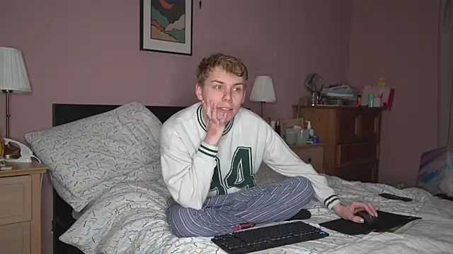 scottishtwink01 online show from 8, 11, 2025