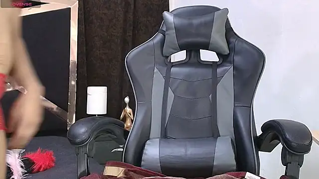 luna brown7 online show from 17, 12, 2025