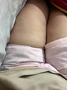 Snapshot of luzmelzinha chatting on 30, 9, 2025 luzmelzinha online show from 30, 9, 2025